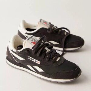 REEBOK CLASSIC AZ SNEAKERS WOMENS SIZE 9.5